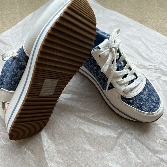 Michael Kors Women's Athletic Running Shoes Blue/White Lace Up Low Top Size 5.5 - Picture 5 of 8